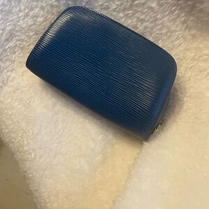 LV EPI BLUE POUCH